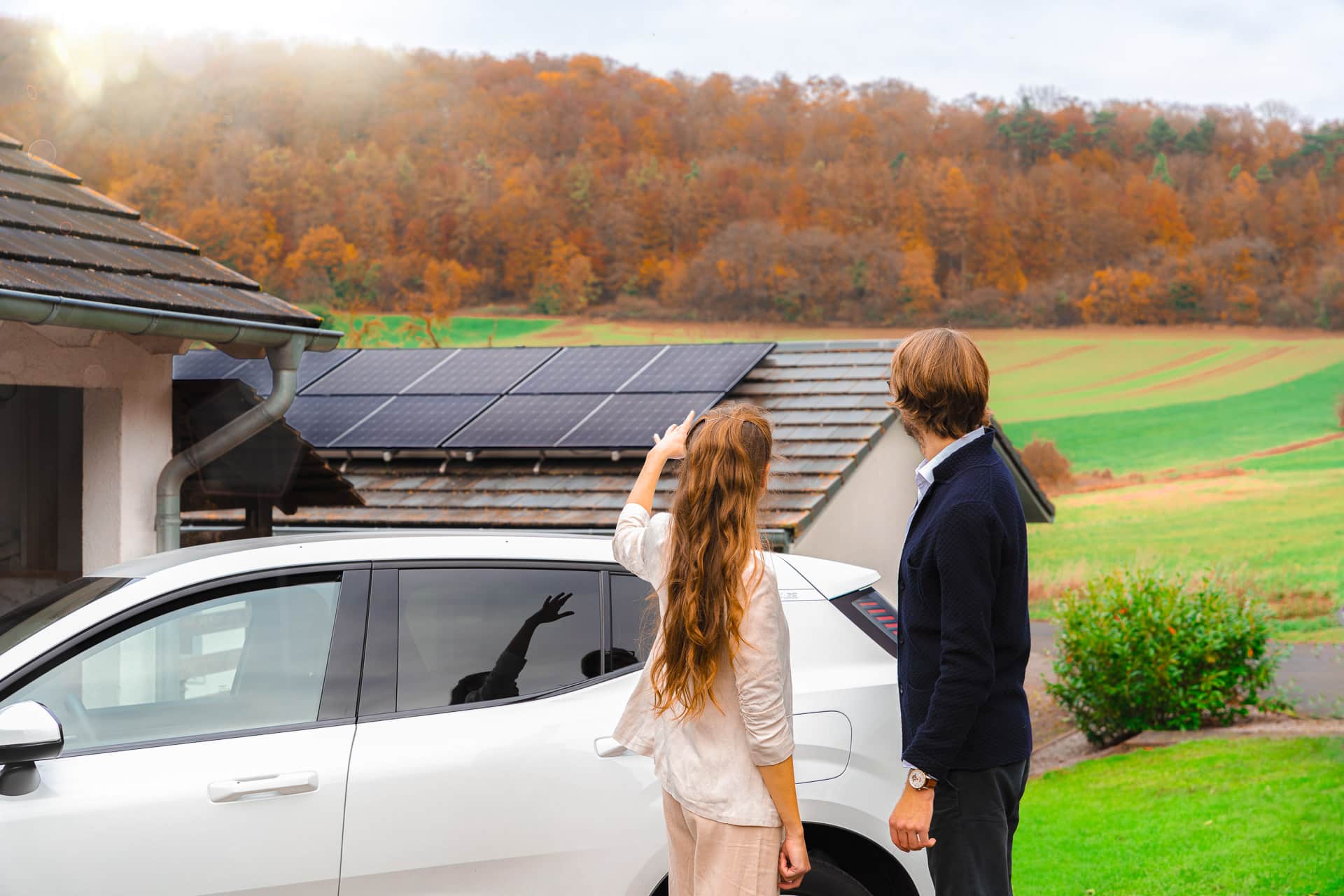 Ladda solcellsbatteri från nätet