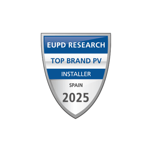 Sello de mejor empresa instaladora de fotovoltaica de España en 2025 otorgado por EUPD Research a 1KOMMA5°