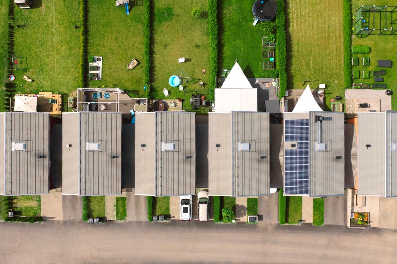 Spara pengar med grönt avdrag för solceller 2025