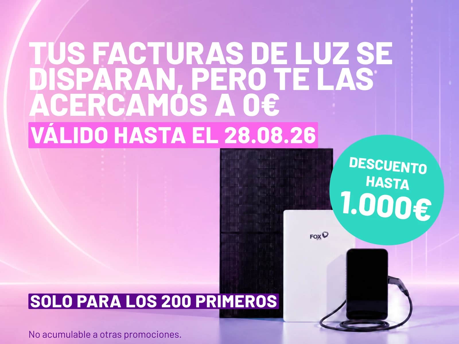 Instalación de placas solares 1KOMMA5° en el tejado de una casa moderna, listas para generar ahorro.