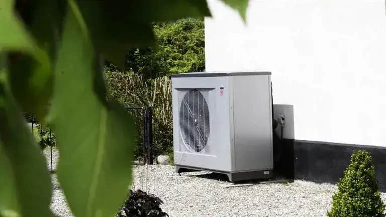 Fjernvarme eller varmepumpe