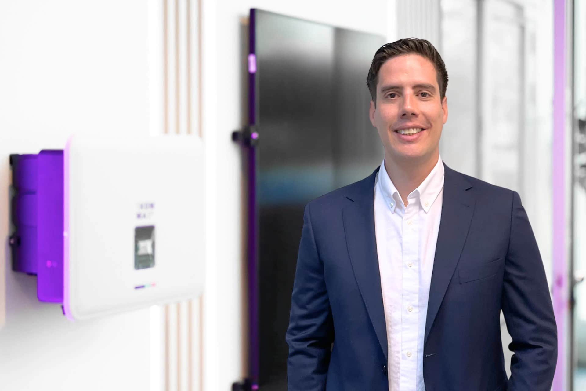 Philipp Schröder, CEO y cofundador de 1KOMMA5°, durante una presentación sobre la expansión de Heartbeat AI y el futuro de la electrificación del hogar en Europa y Australia