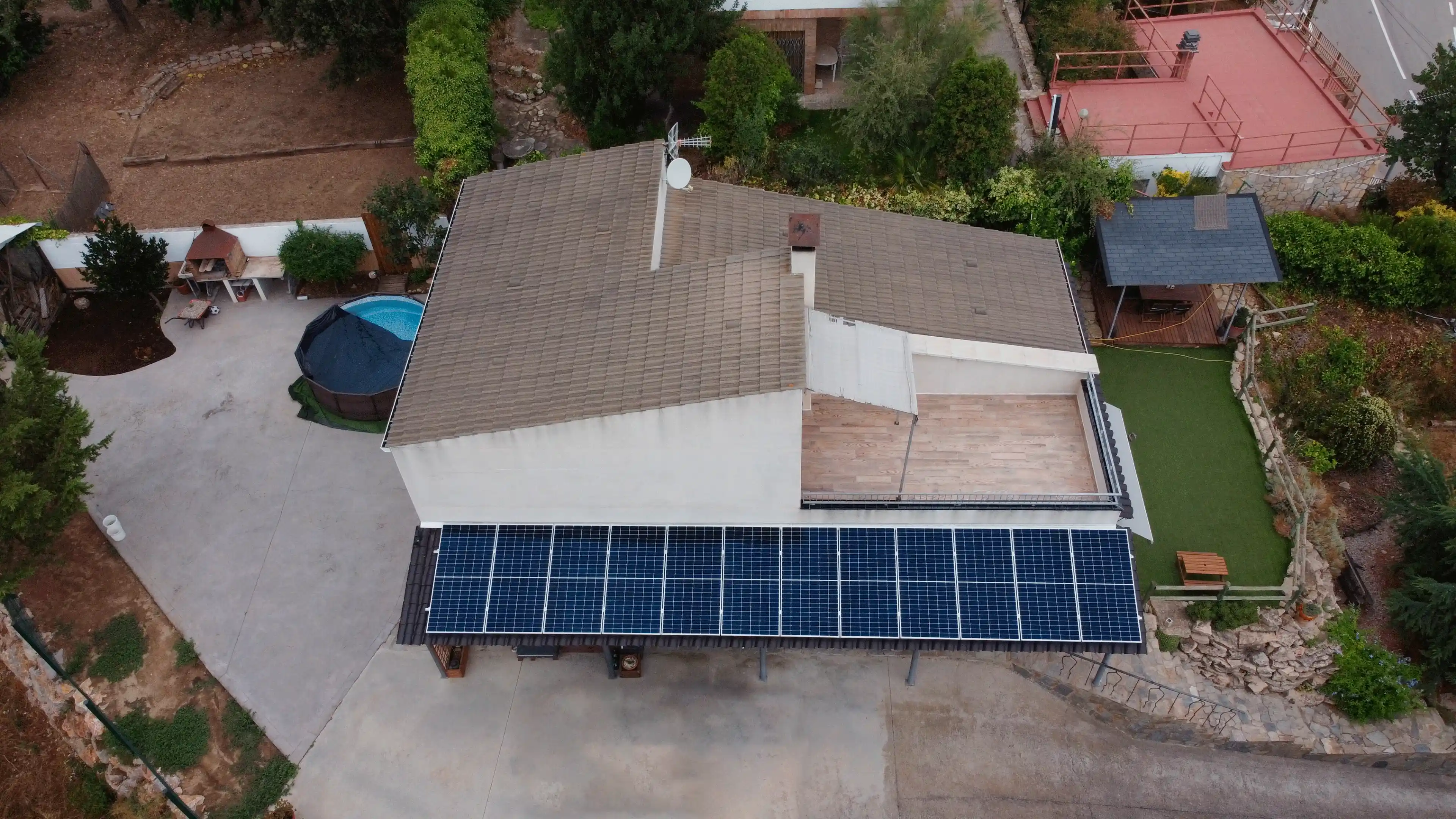 Instalación de placas solares en Corbera de Llobregat - Barcelona